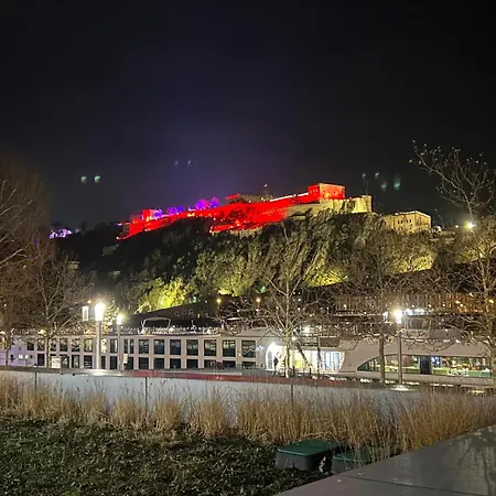 Apartment Rheinpanorama Mit Balkon