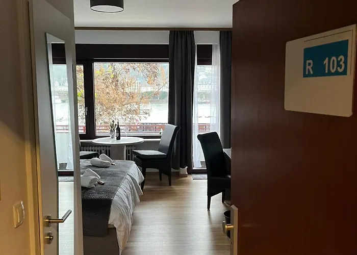 Rheinpanorama Mit Balkon Apartment